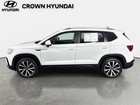 Used 2022 Volkswagen Taos SE FWD image 9