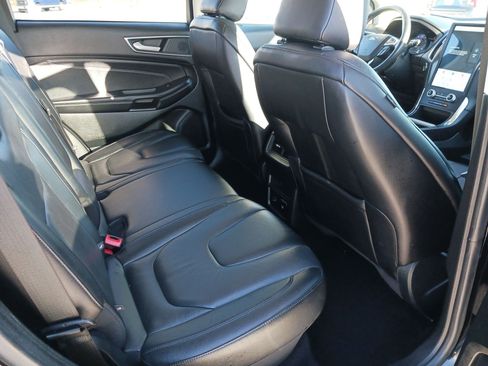 Used 2022 Ford Edge Titanium image 29