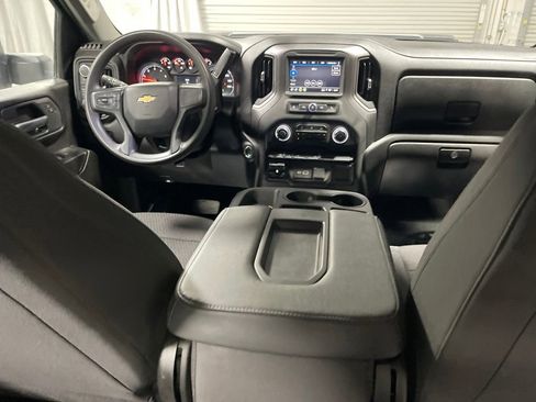 Used 2025 Chevrolet Silverado 3500 W/T AWD/4WD image 16