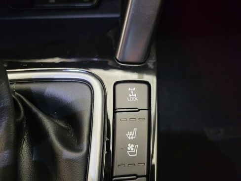 Used 2024 Kia Seltos SX w/ SX Sunroof Package AWD/4WD image 9