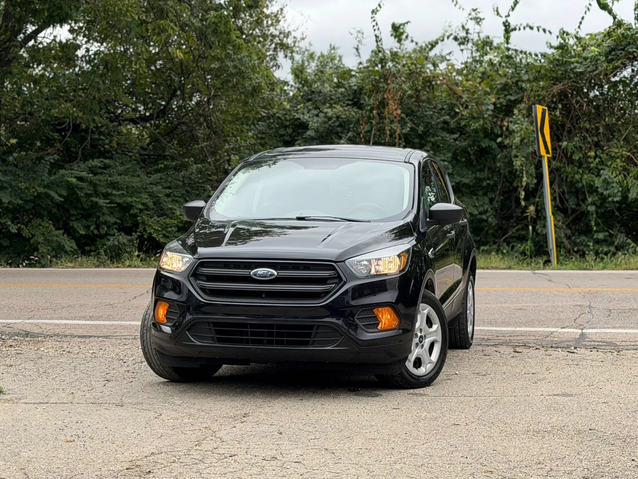 Used 2019 Ford Escape S FWD image 1