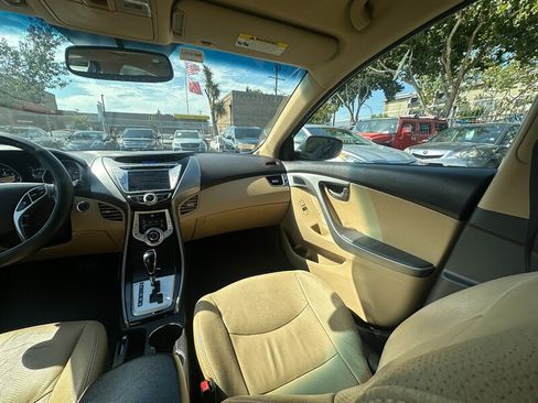 Used 2012 Hyundai Elantra Limited w/ Technology Pkg 5 FWD image 14