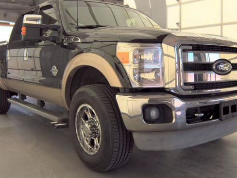 Used 2011 Ford F250 Lariat w/ Lariat Interior Pkg AWD/4WD image 1