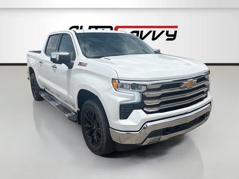 Used 2025 Chevrolet Silverado 1500 LTZ AWD/4WD image 1