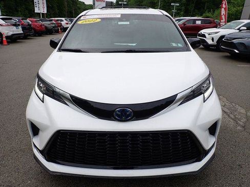 Certified 2022 Toyota Sienna XSE w/ XSE Plus Package AWD/4WD image 11