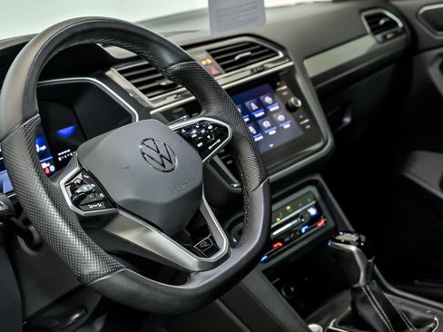 Certified 2024 Volkswagen Tiguan SE R-Line AWD/4WD image 16