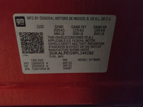 Used 2023 GMC Terrain SLT w/ Tech Package FWD image 33