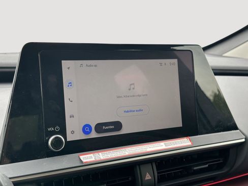 Used 2025 Toyota Prius Plug-In Hybrid FWD image 12