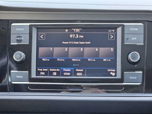 Used 2024 Volkswagen Jetta SE image 22