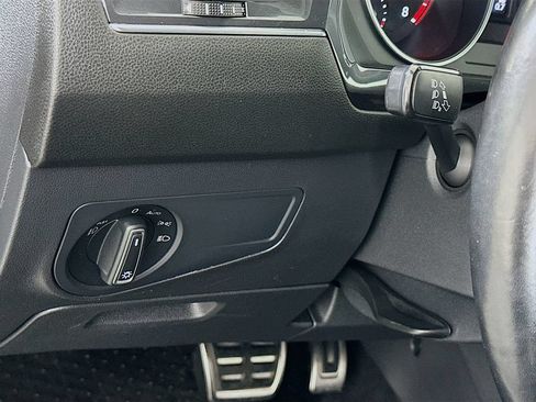 Used 2021 Volkswagen Tiguan SE R-Line AWD/4WD image 10