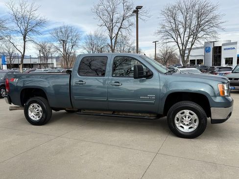 Used 2010 GMC Sierra 2500 SLT w/ SLT Convenience Package image 3