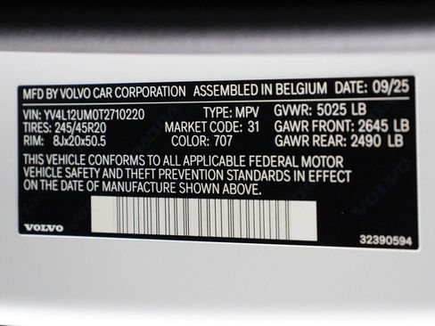 New 2026 Volvo XC40 B5 Ultra w/ Climate Package AWD/4WD image 17