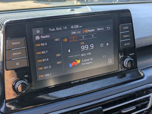 Used 2023 Kia Seltos S image 22