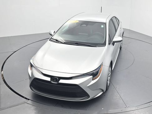 Used 2024 Toyota Corolla LE FWD image 44