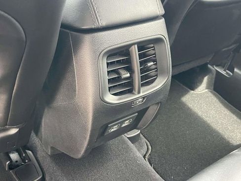 Used 2021 Jeep Cherokee Latitude Plus AWD/4WD image 11
