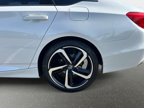 Used 2019 Honda Accord Sport image 10