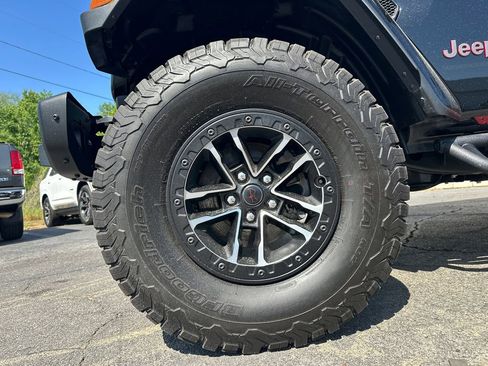 Used 2024 Jeep Wrangler Unlimited Rubicon AWD/4WD image 12