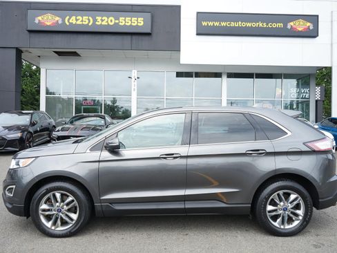 Used 2017 Ford Edge SEL w/ Equipment Group 201A AWD/4WD image 2