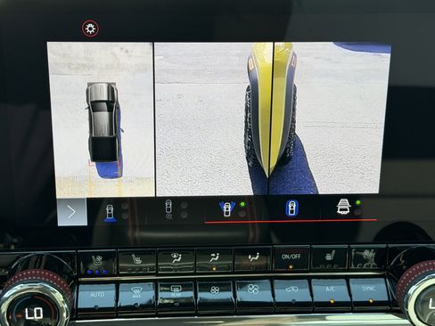 Used 2024 GMC Canyon AT4X image 31