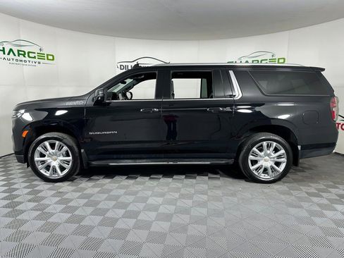 Used 2023 Chevrolet Suburban High Country image 3
