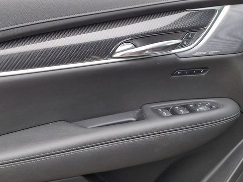 Used 2024 Cadillac XT6 Sport AWD/4WD image 12