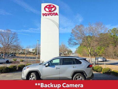 Used 2024 Toyota RAV4 XLE image 4