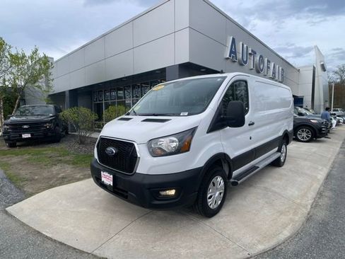 Certified 2025 Ford Transit 250 Low Roof w/ Exterior Upgrade Package RWD image 4