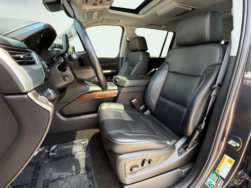 Used 2015 Chevrolet Suburban LTZ RWD image 33