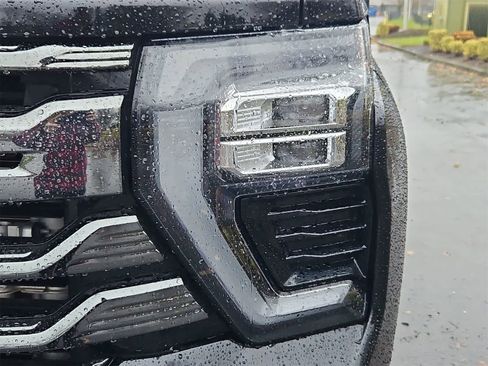 Used 2024 Chevrolet Silverado 2500 High Country w/ High Country Premium Package image 10