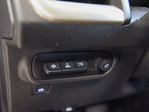 Used 2022 GMC Terrain Denali image 19