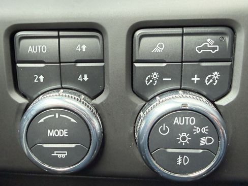 Used 2023 GMC Sierra 1500 AT4 w/ Technology Package image 42