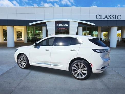 Used 2022 Buick Envision Avenir w/ Technology Package II image 5