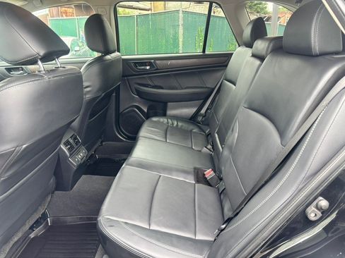Used 2019 Subaru Outback 2.5i Limited AWD/4WD image 32