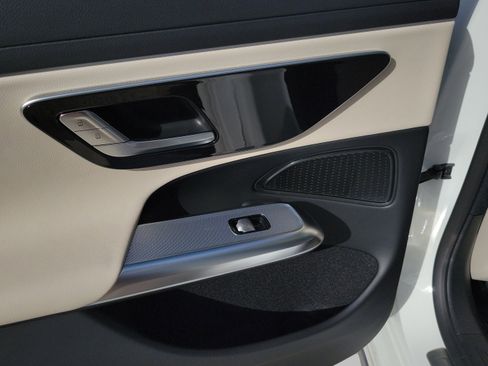 Used 2026 Mercedes-Benz E 350 Sedan image 7