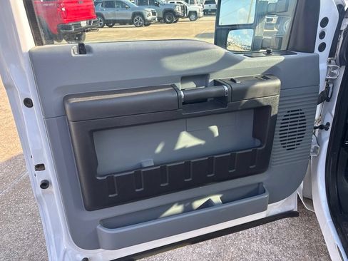 Used 2016 Ford F250 XL w/ Power Equipment Group RWD image 10