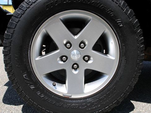 Used 2011 Jeep Wrangler Rubicon w/ Dual Top Group AWD/4WD image 19