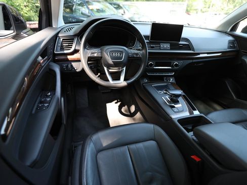Used 2020 Audi Q5 2.0T Premium Plus w/ Premium Plus Package AWD/4WD image 17