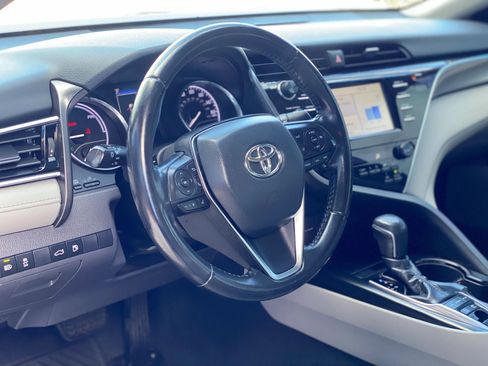 Used 2018 Toyota Camry SE image 25
