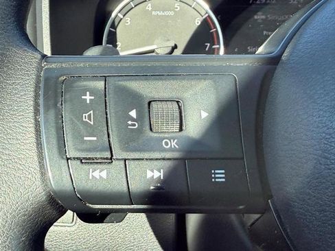 Used 2022 Nissan Rogue S FWD image 13
