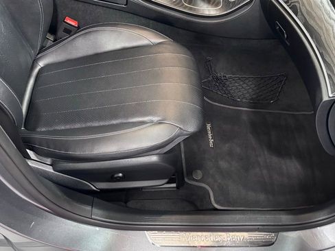 Used 2019 Mercedes-Benz E 300 4MATIC image 18
