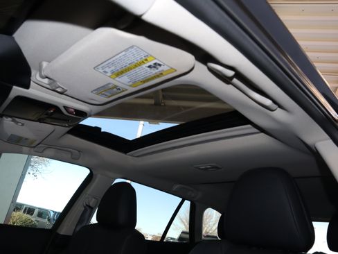 Used 2025 Subaru Outback Limited image 35