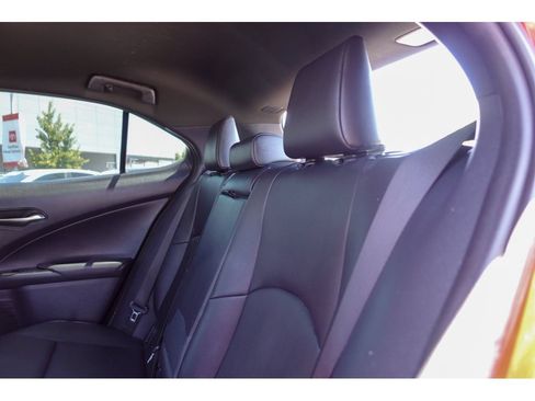 Used 2019 Lexus UX 200 w/ Premium Package FWD image 29