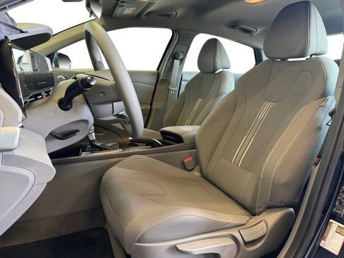 Used 2024 Hyundai Elantra SEL FWD image 23