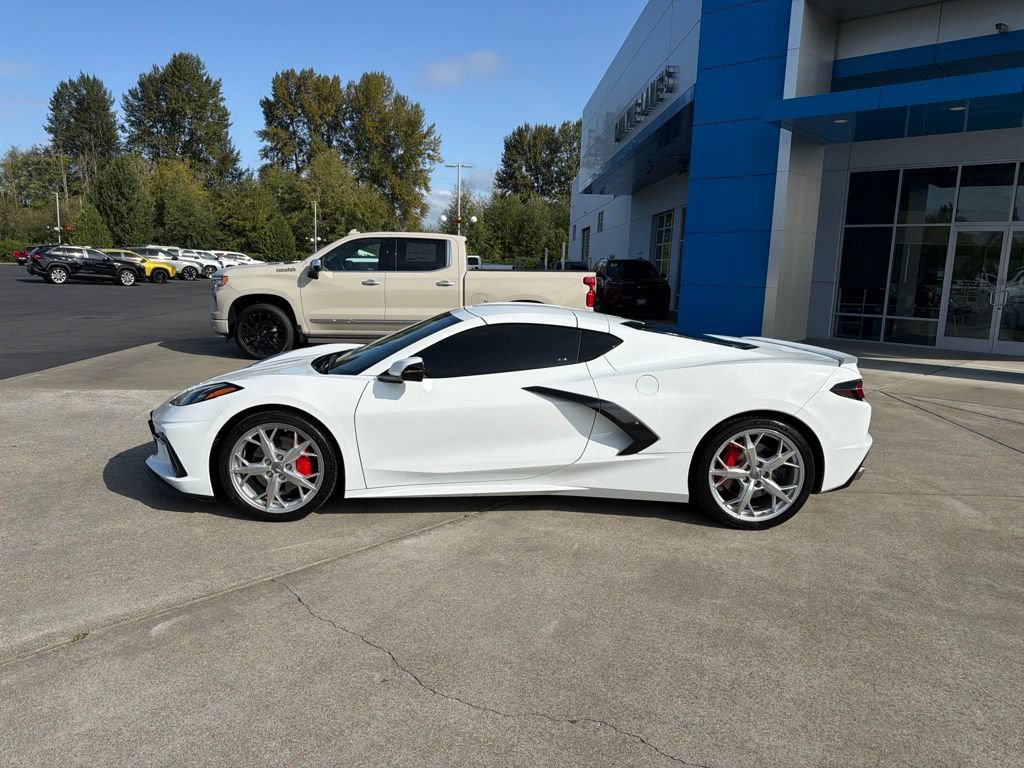 Used 2023 Chevrolet Corvette Stingray Coupe w/ Chrome Exterior Badge Package RWD image 2