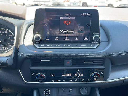 Used 2023 Nissan Rogue SV w/ SV Premium B Package AWD/4WD image 10