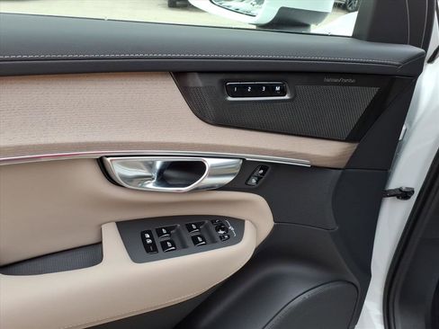 Certified 2026 Volvo XC90 B6 Plus w/ Protection Package Premier image 13