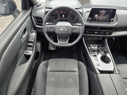 New 2026 Nissan Rogue SV FWD image 8