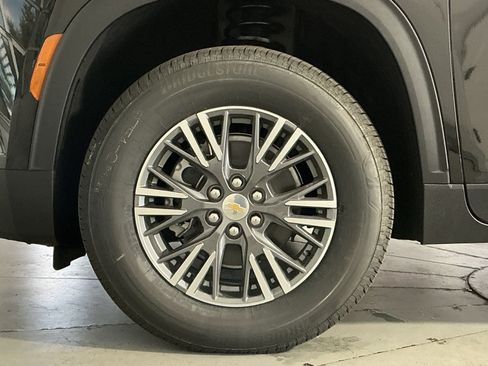 New 2026 Chevrolet Traverse LT w/ Driver Confidence Package FWD image 13