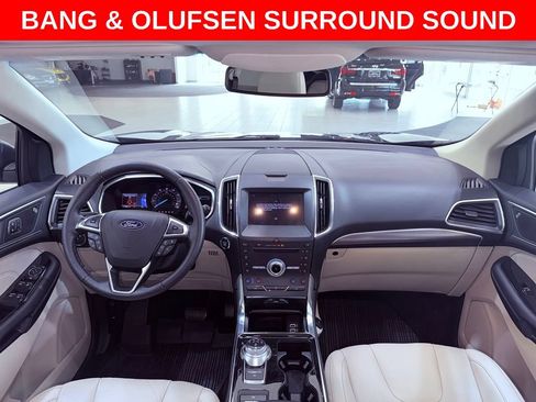 Used 2019 Ford Edge Titanium w/ Equipment Group 301A FWD image 11