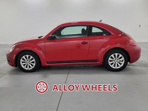 Used 2013 Volkswagen Beetle 2.5 image 5